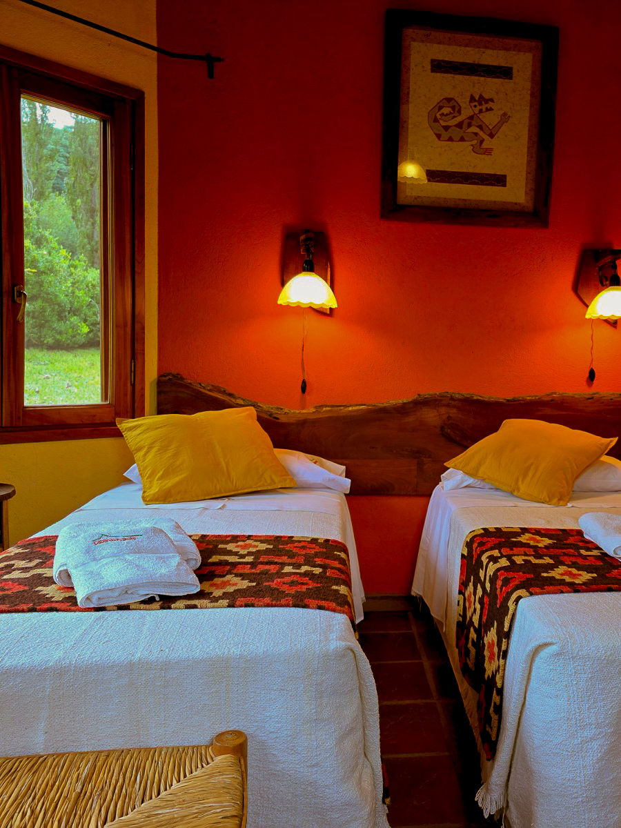 Dormitorio con camas individuales